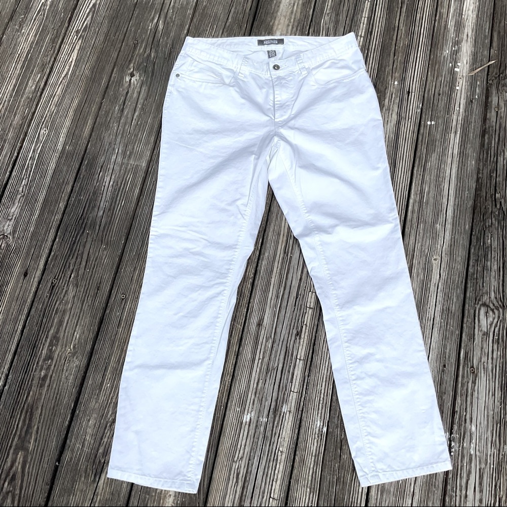Kenneth Cole Straight Leg White Jeans 32W, 30L